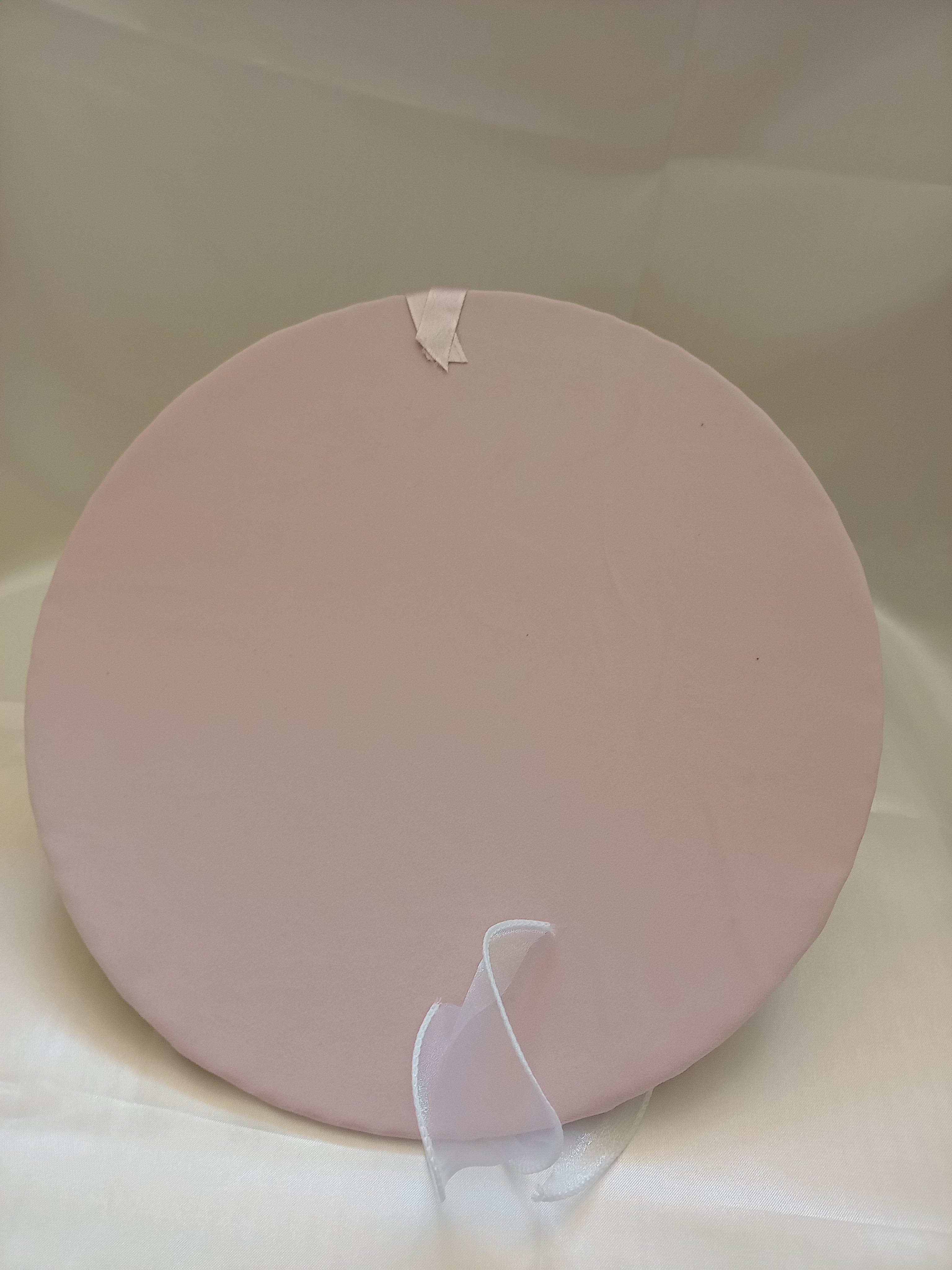 Cappello Fuoriporta in Velluto e Pizzo con Fiori – Decorazione Porta Fatta a Mano