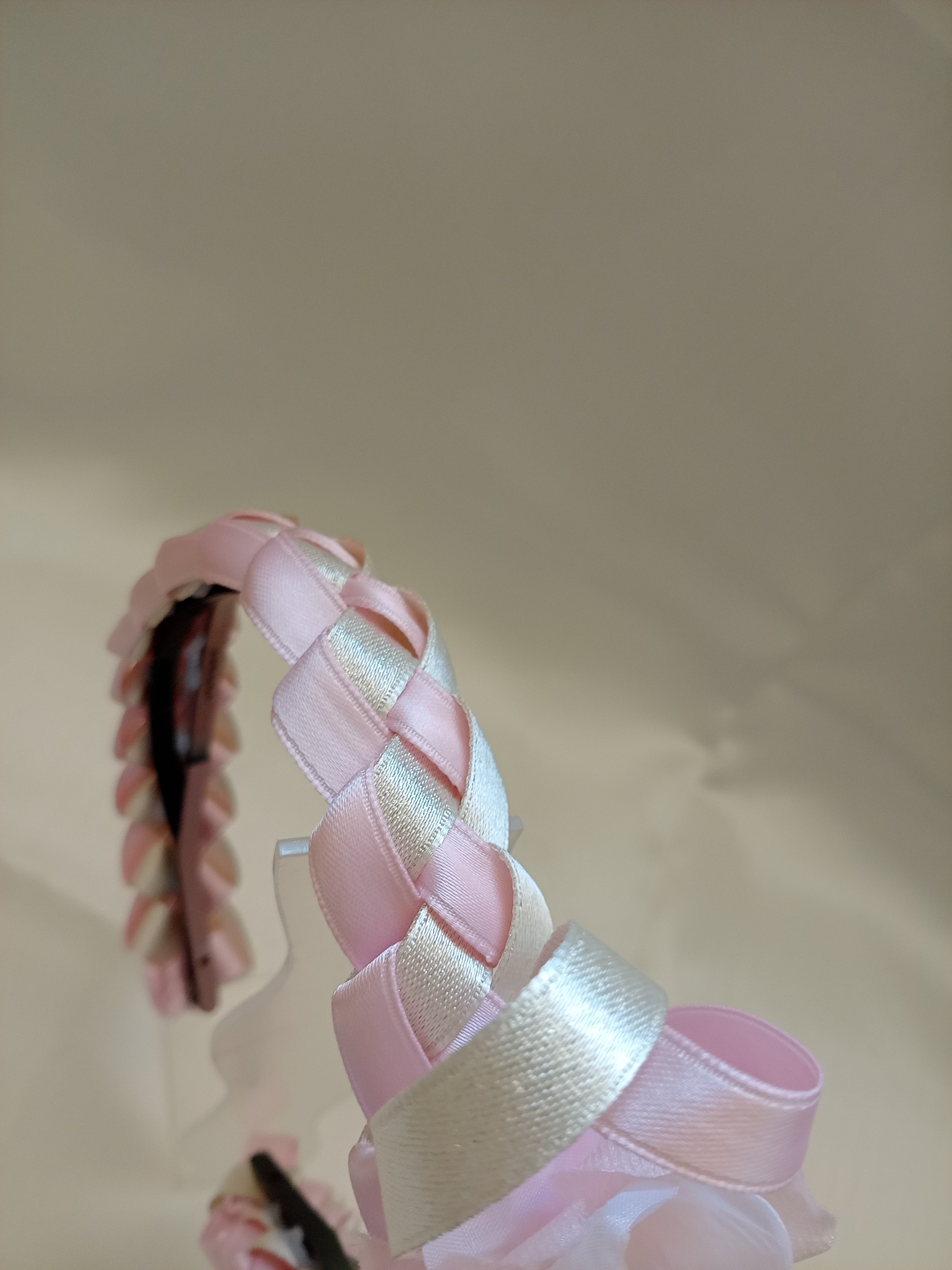 Cerchietto Rivestito a Mano con Nastro Rasato - Treccia