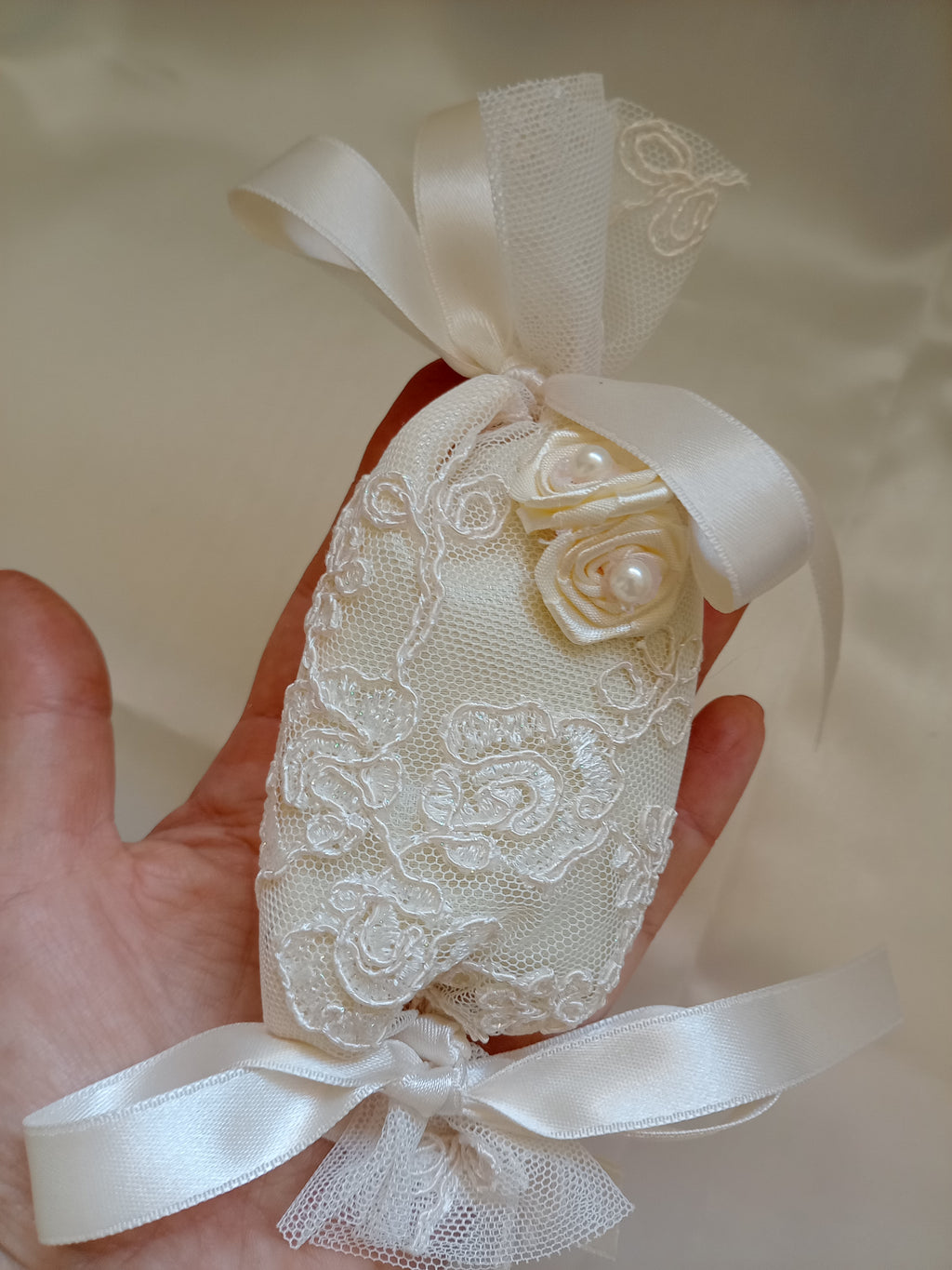 Saponetta a Caramella in Pizzo – Bomboniera Matrimonio Fatta a Mano