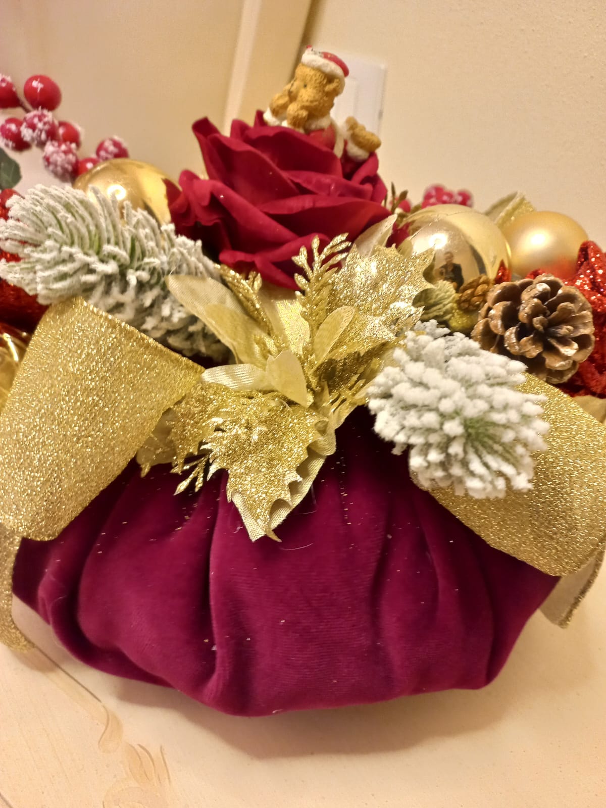 Bon Bon Natalizio in Velluto Bordò - Decorazione Elegante Fatta a Mano