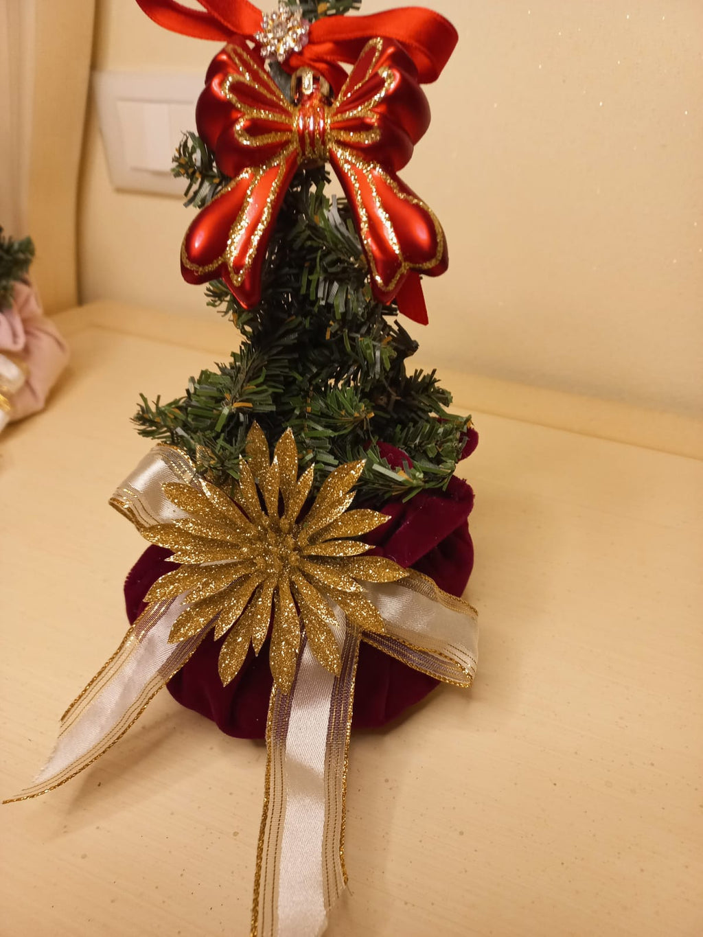 Bon Bon Natalizio Piccolo in Velluto con Alberello - 25 cm