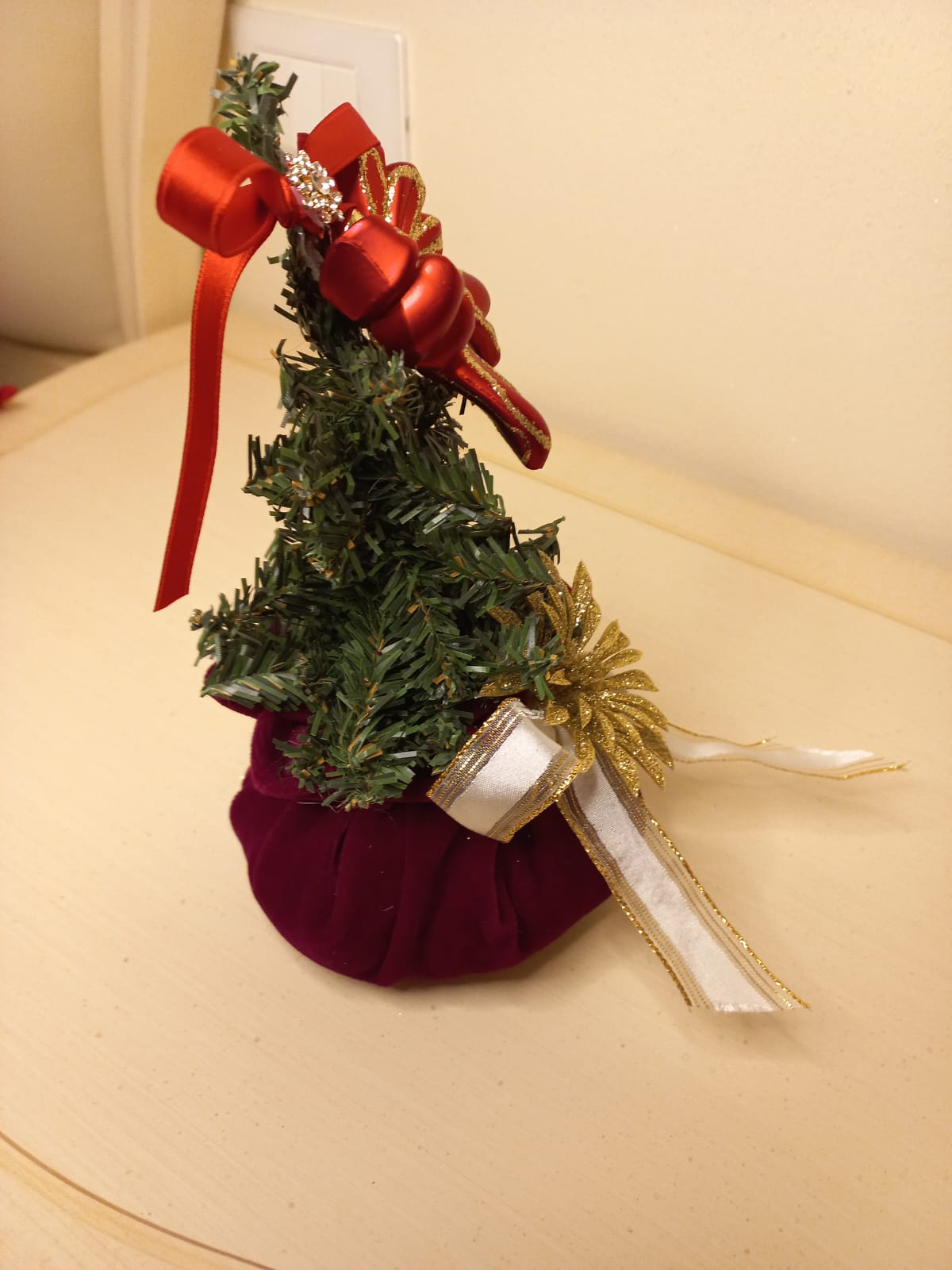 Bon Bon Natalizio Piccolo in Velluto con Alberello - 25 cm