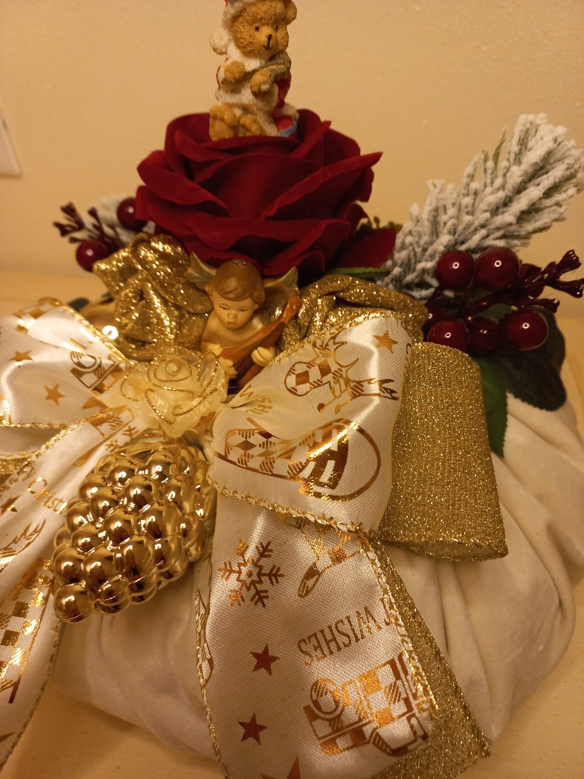 Bon Bon Natalizio in Velluto Avorio con Decorazioni Oro e Rosse - Fatto a Mano