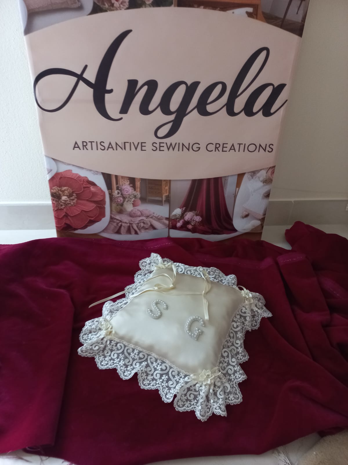 CUSCINETTO PERSONALIZZATO CON INIZIALI DEGLI SPOSI PER LE FEDI DA MATRIMONIO