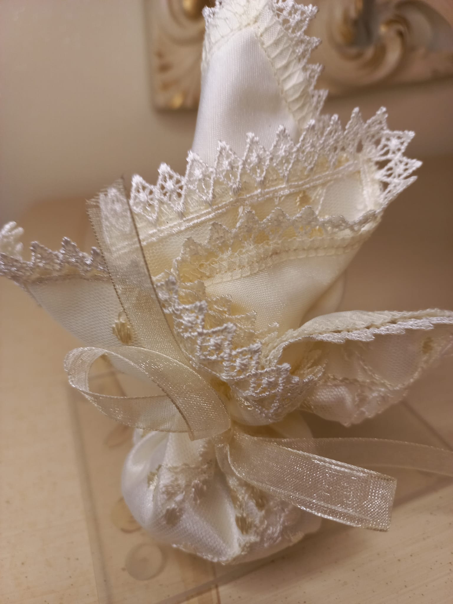 Sacchettino in Pizzo Artigianale - Portaconfetti Portariso Segnaposto Matrimonio