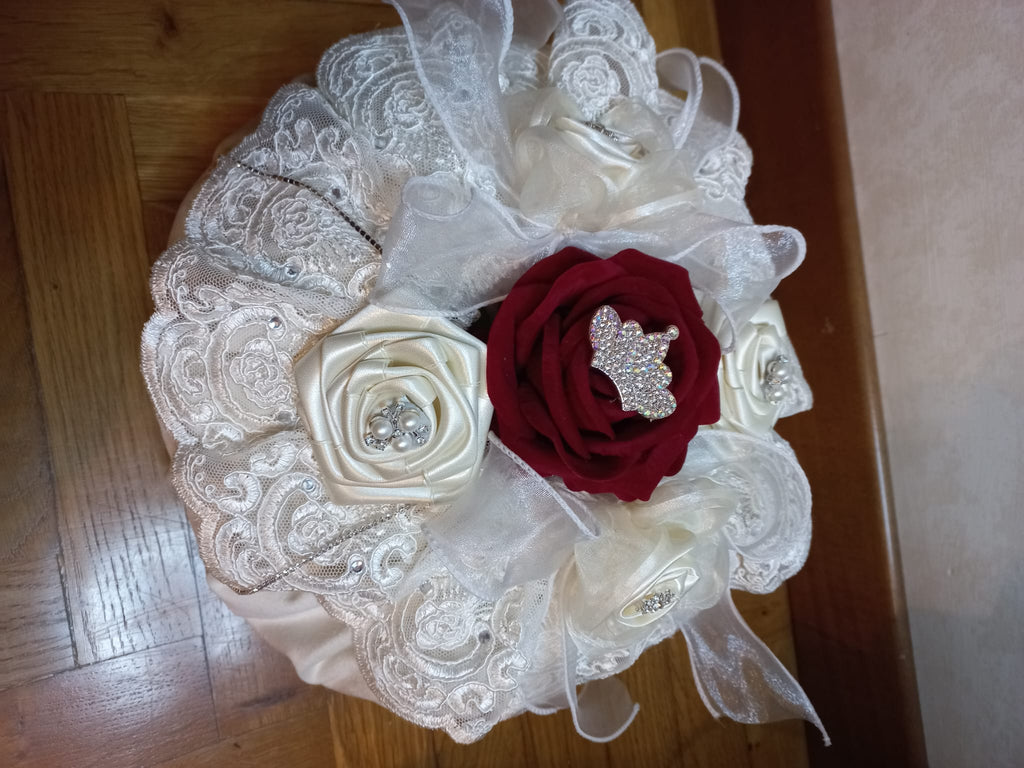 Bon Bon Sposa - Segnaposto Elegante in Velluto e Pizzo