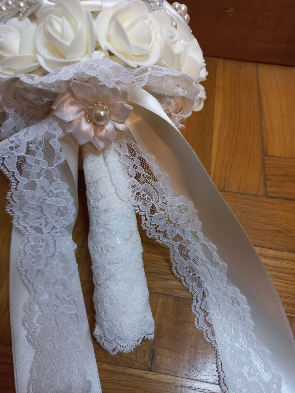 Bouquet Sposa con Rose Fatte a Mano Avorio Chiaro - Artigianale