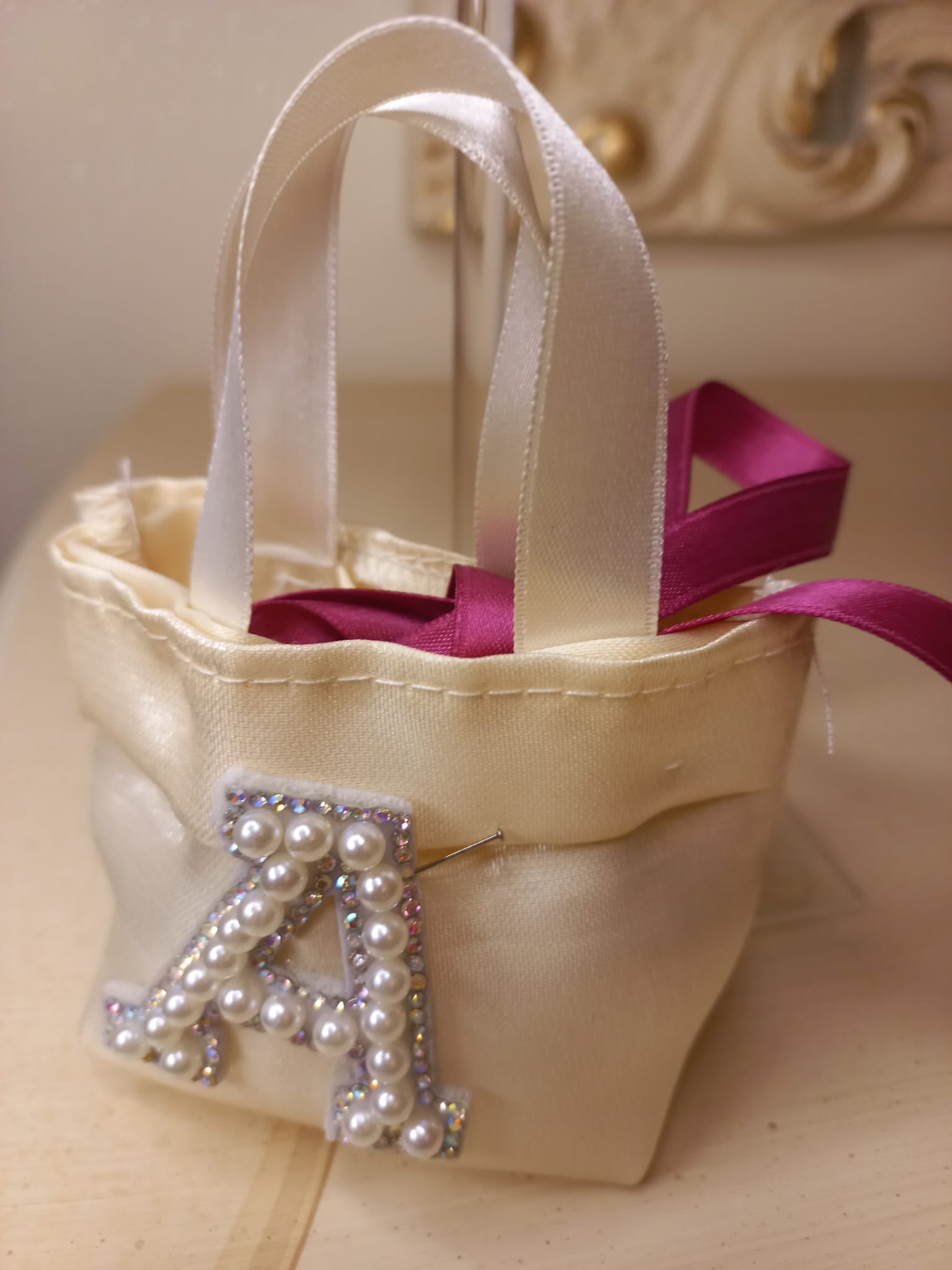 Borsetta Portaconfetti Artigianale in Pizzo - Bomboniera Matrimonio Elegante