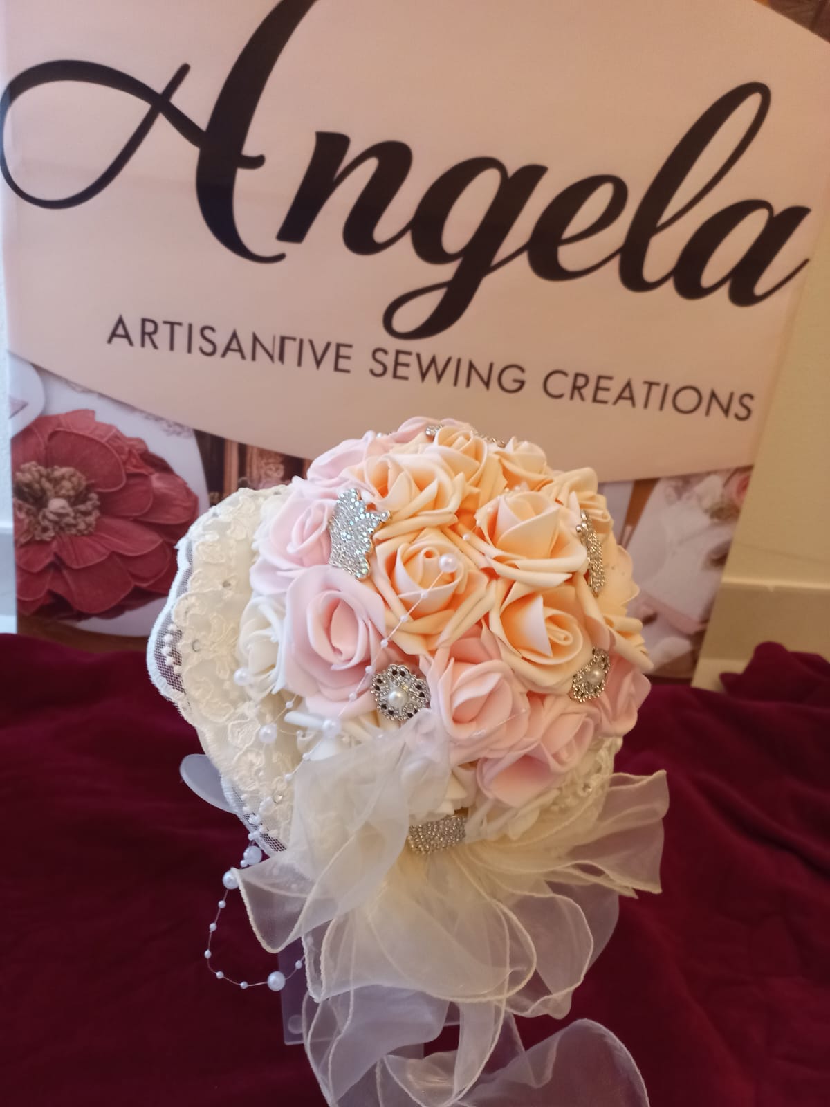 Bouquet Sposa Elegante con rose in Lattice e Perle-Fatto a Mano