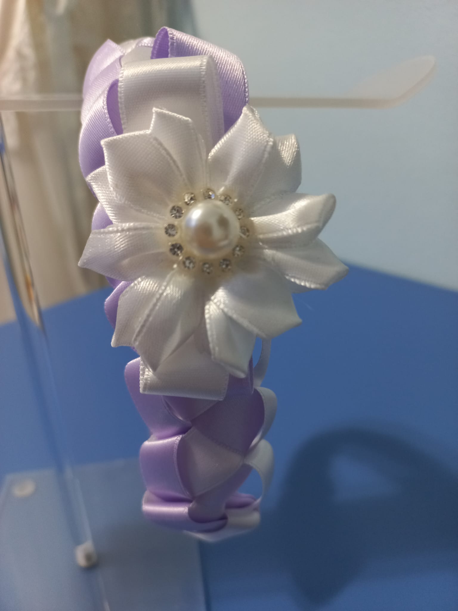 CERCHIETTO RIVESTITO A MANO CON NASTRO RASATO CREANDO UNA TRECCIA