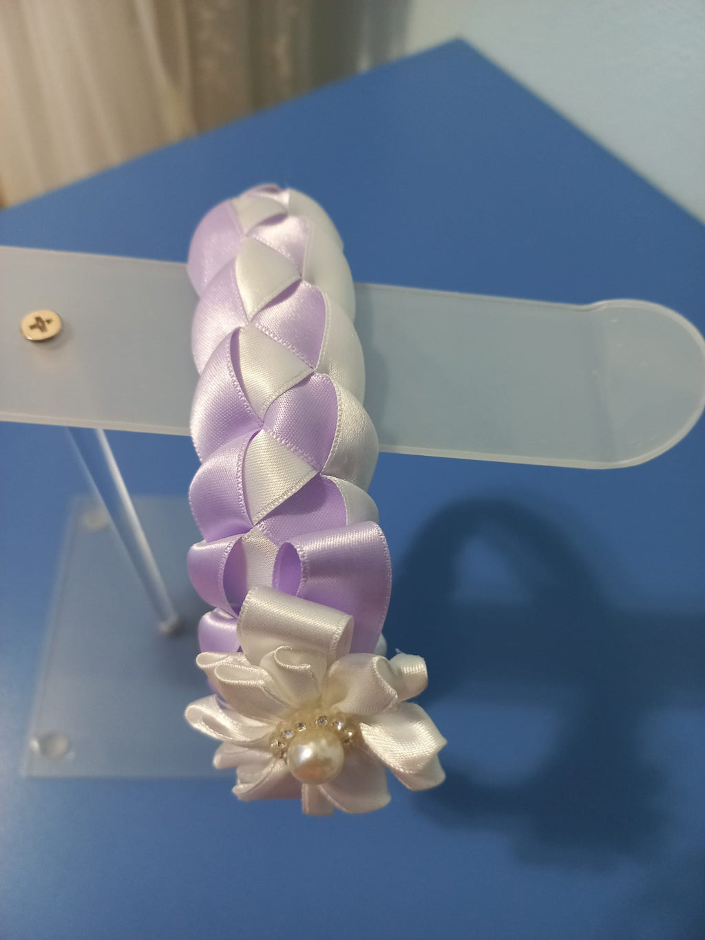 CERCHIETTO RIVESTITO A MANO CON NASTRO RASATO CREANDO UNA TRECCIA