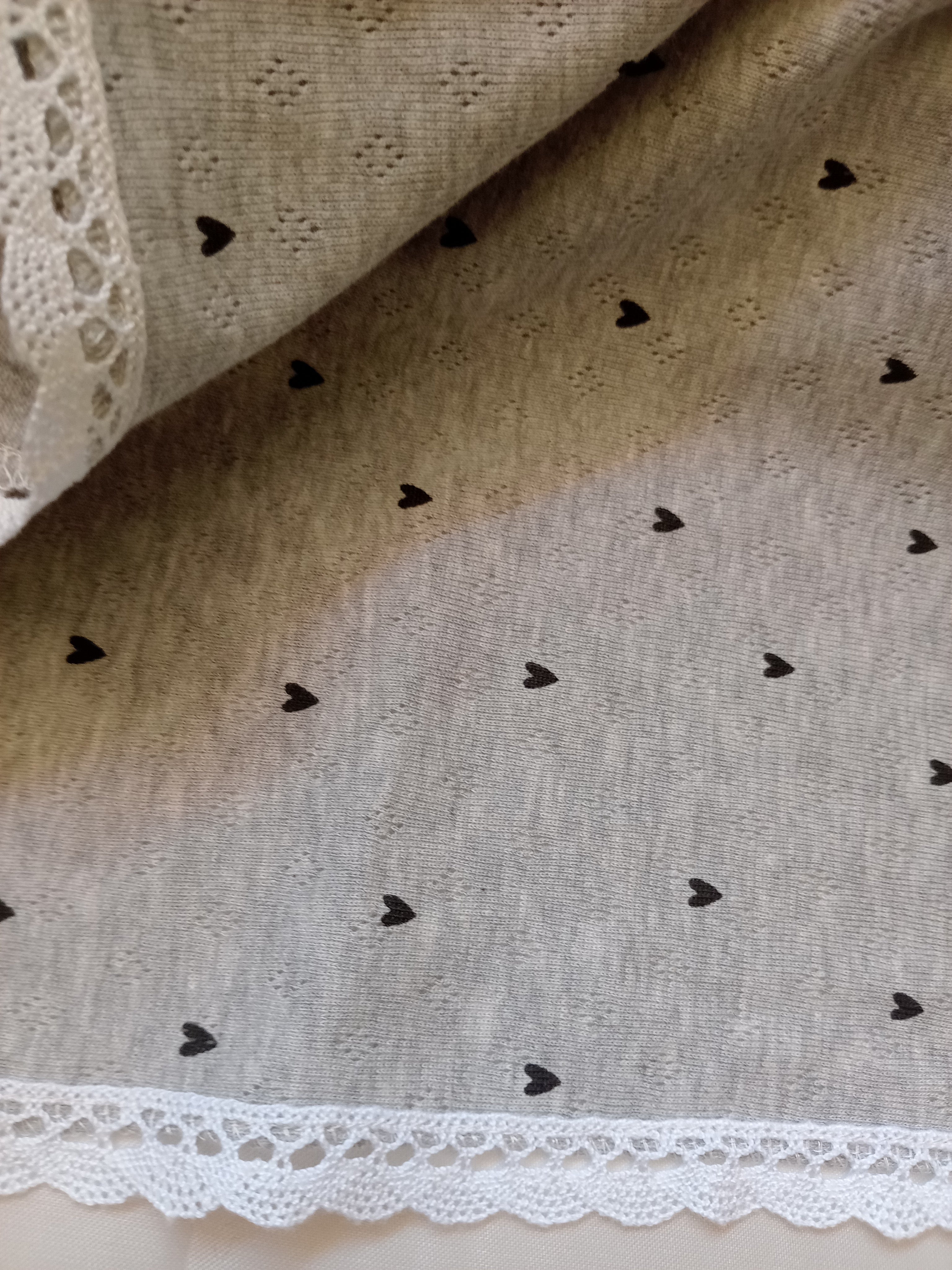 Copertina Neonato in Cotone con Pizzo per Carrozzina – Realizzata a Mano, Personalizzabile