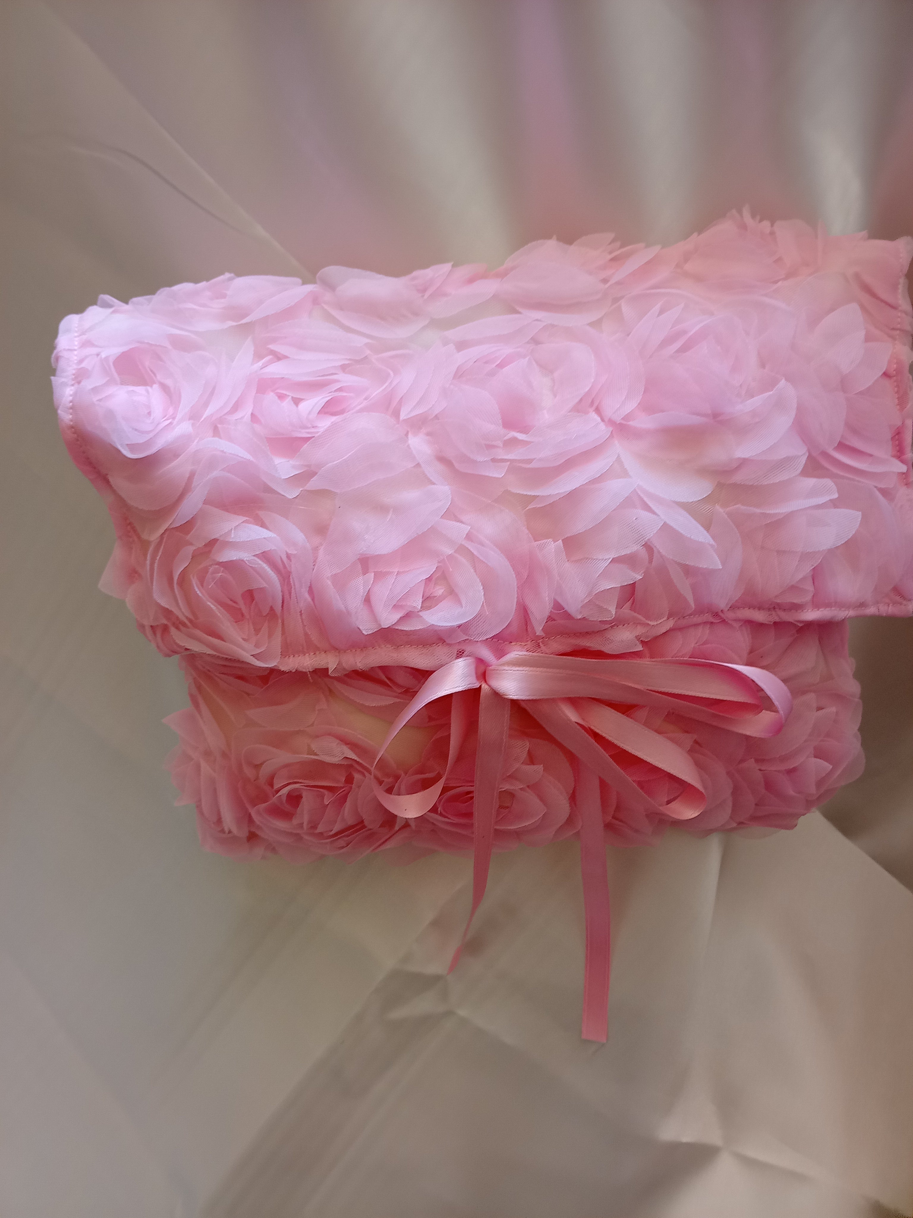 Busta Portasalviette e Portapannolini in Tulle con Rose – Fatto a Mano, Personalizzabile con Iniziali