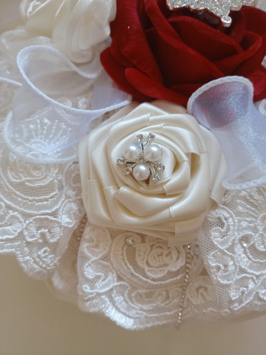 Bon Bon Sposa – Segnaposto Elegante in Velluto e Pizzo, Fatto a Mano